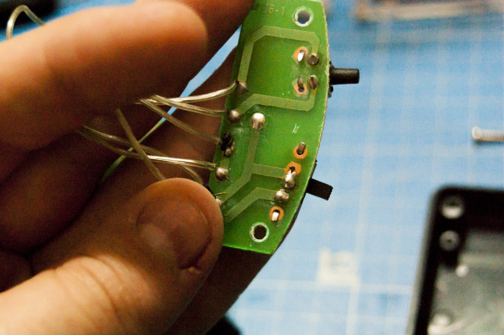 Insertion de l'interrupteur en série sur l'alimentation