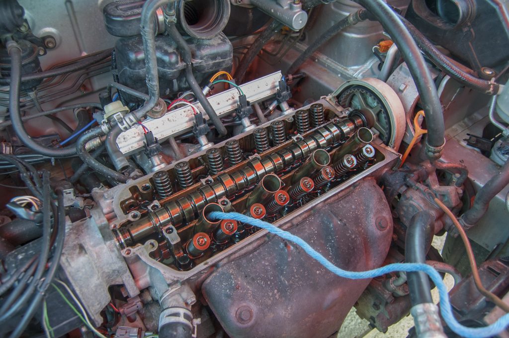 Cylindre bourré de corde pour bloquer les soupapes