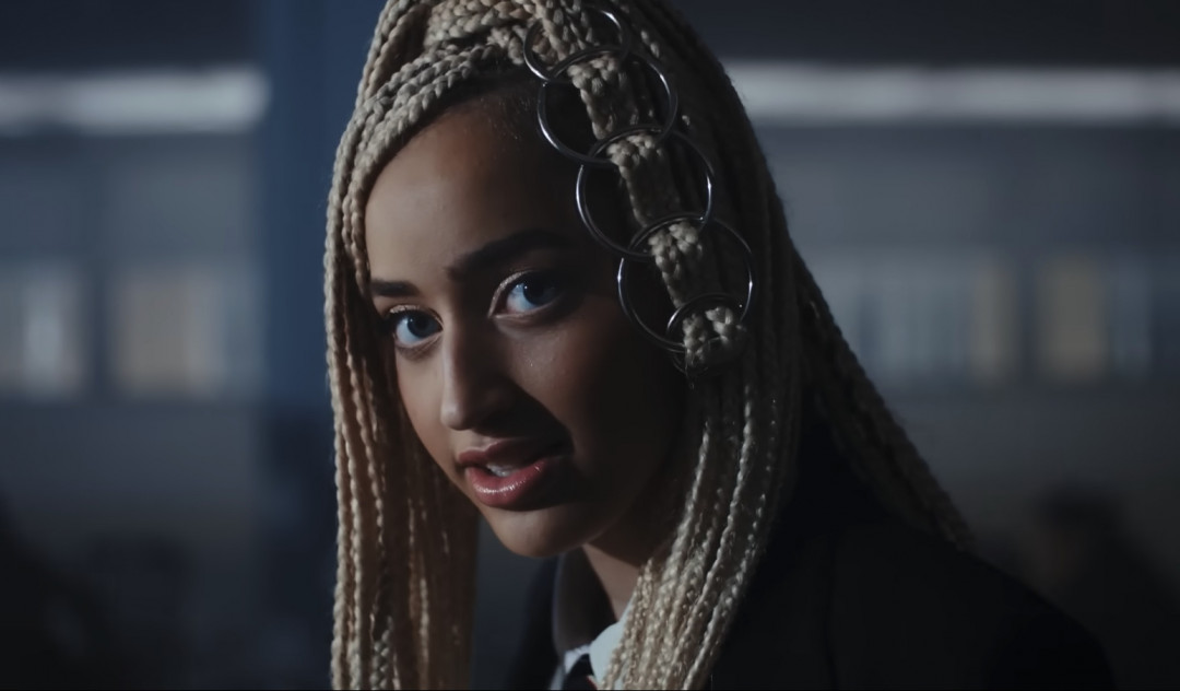 Monroe - Regarde ! | France 🇫🇷