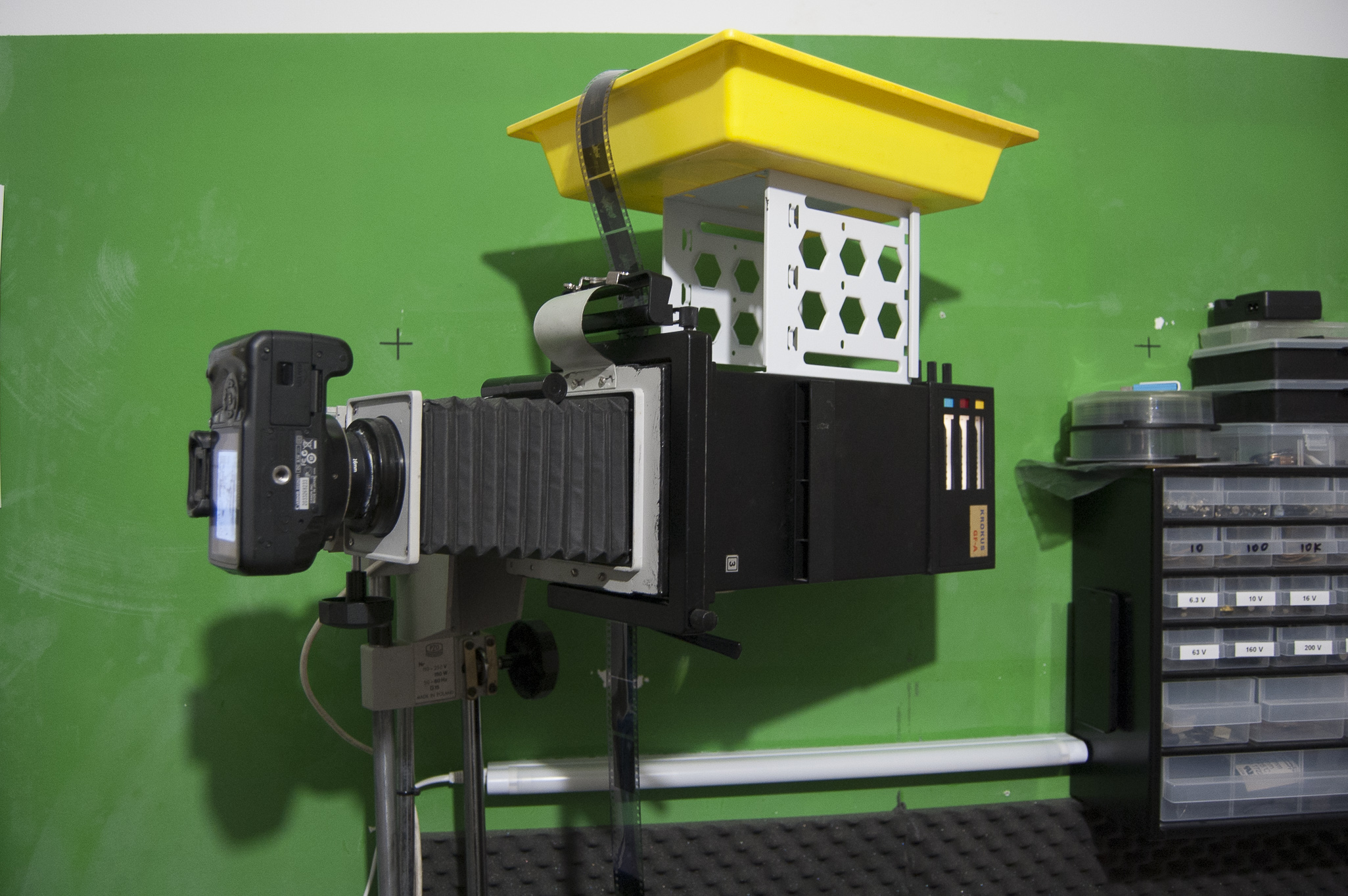 Agrandisseur modifié avec bague Canon EOS