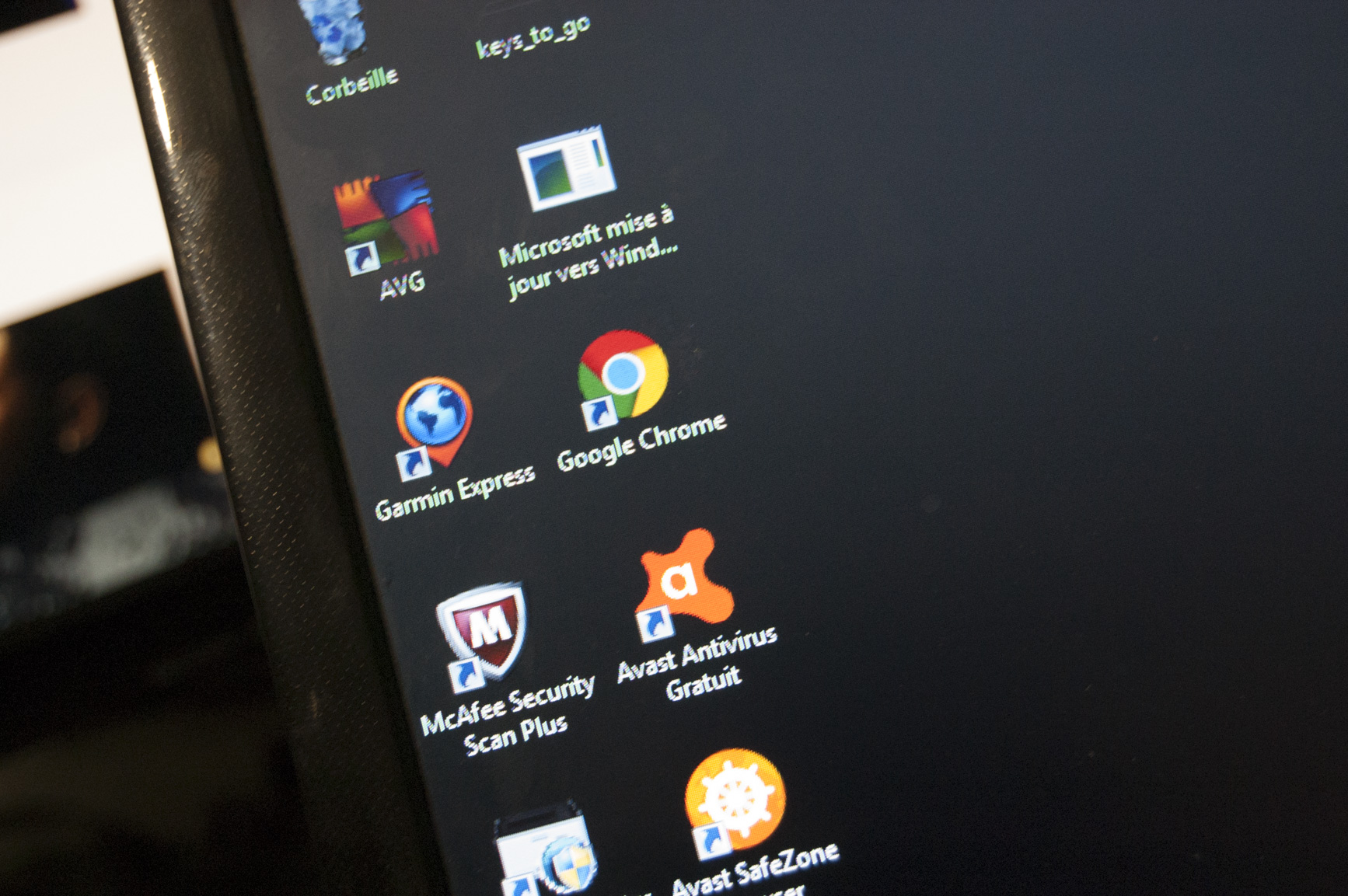 McAfee, Avast et AVG installés simultanément sur le Samsung 350E