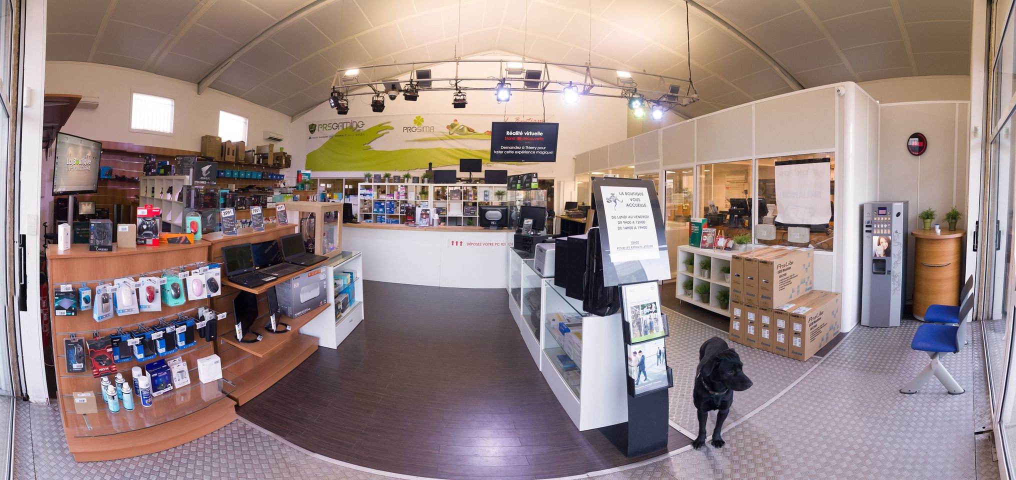 Boutique informatique à la grenouille verte